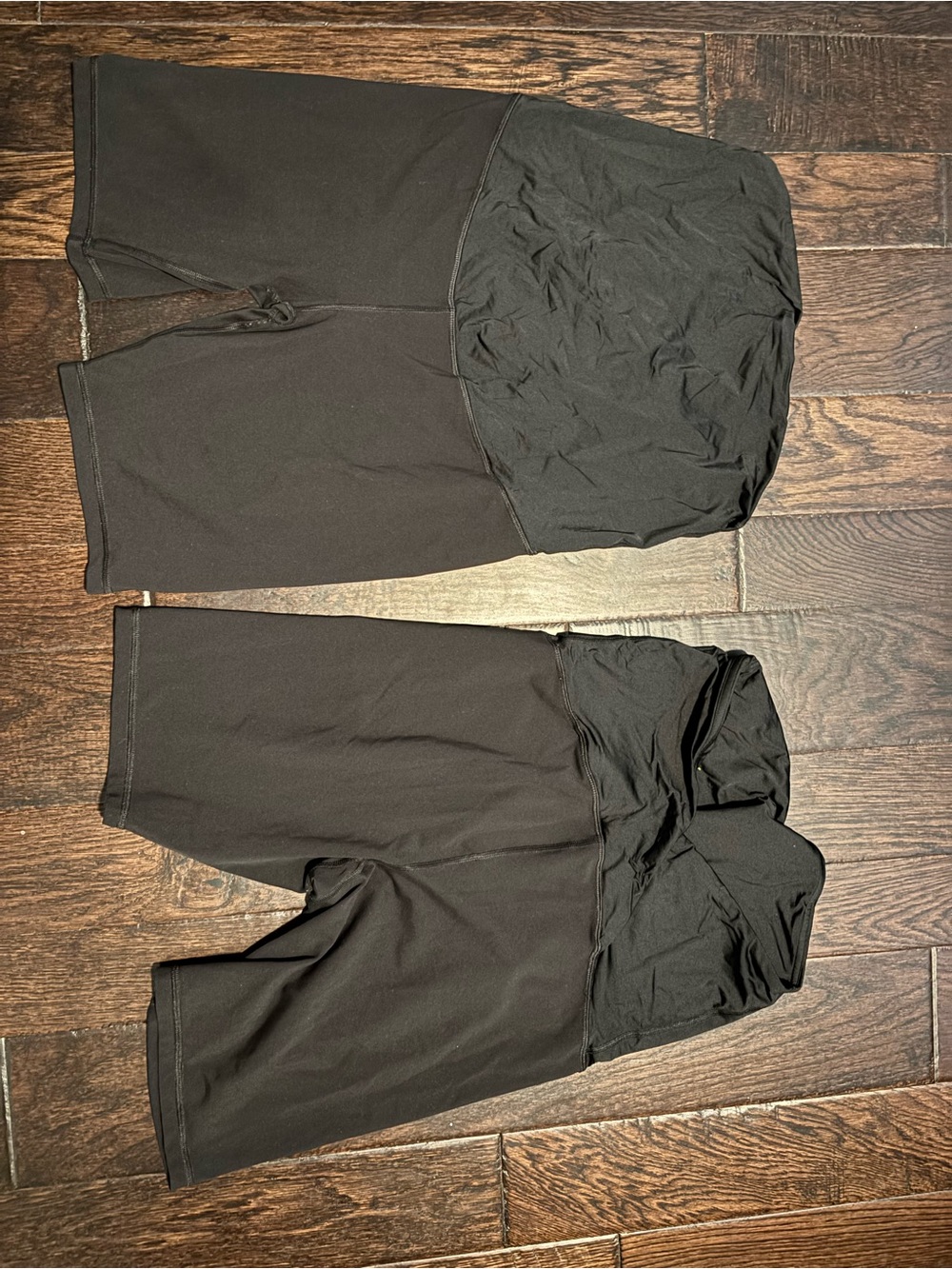 Ingrid & Isabel Black Maternity shorts- 2 Pack